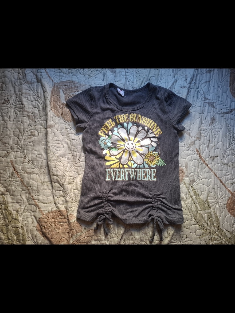 Girls Black 'Feel The Sunshine Everywhere' Graphic Tee